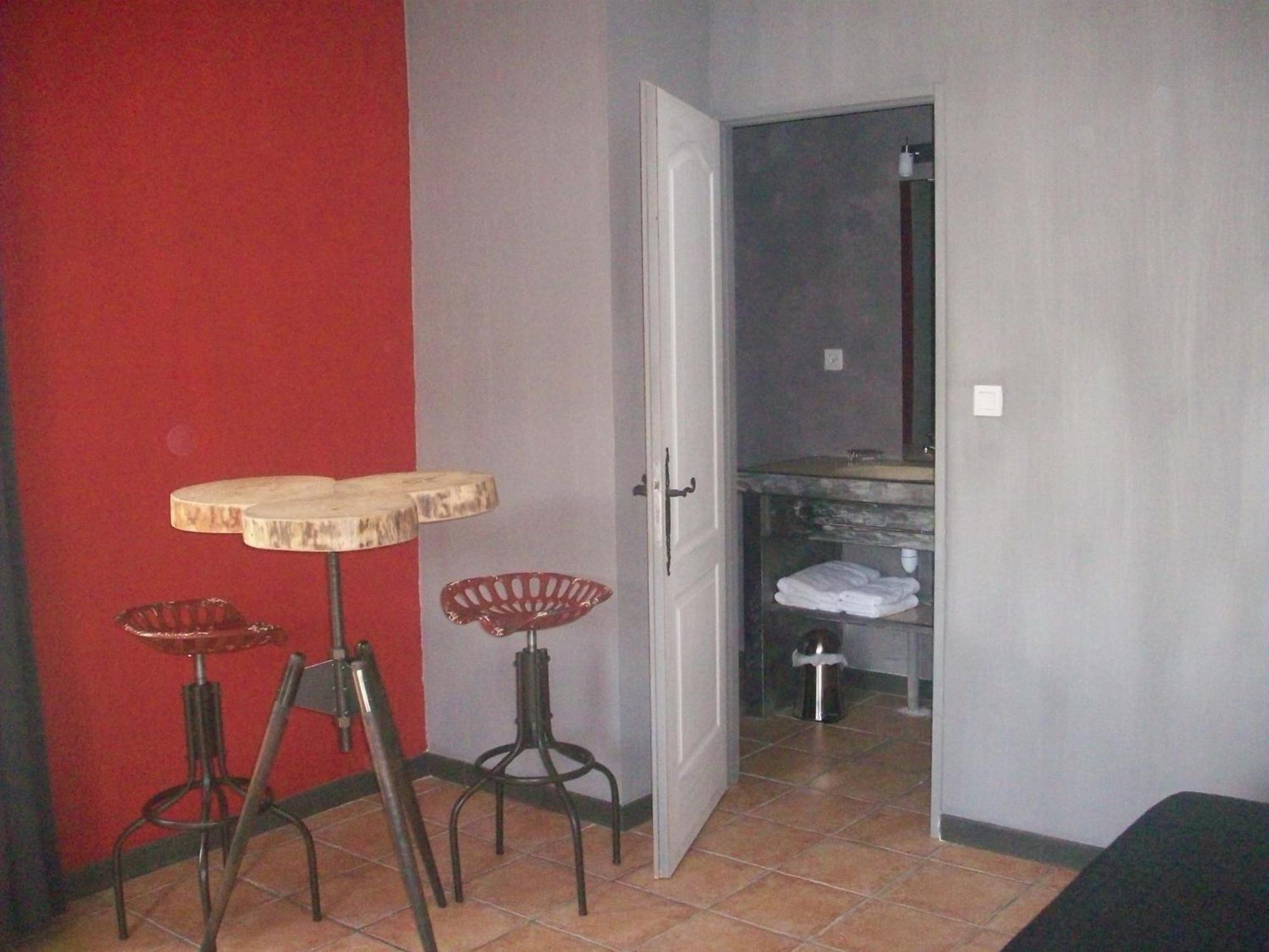 Studios Et Gite La Sauvasse Vagnas Kamer foto