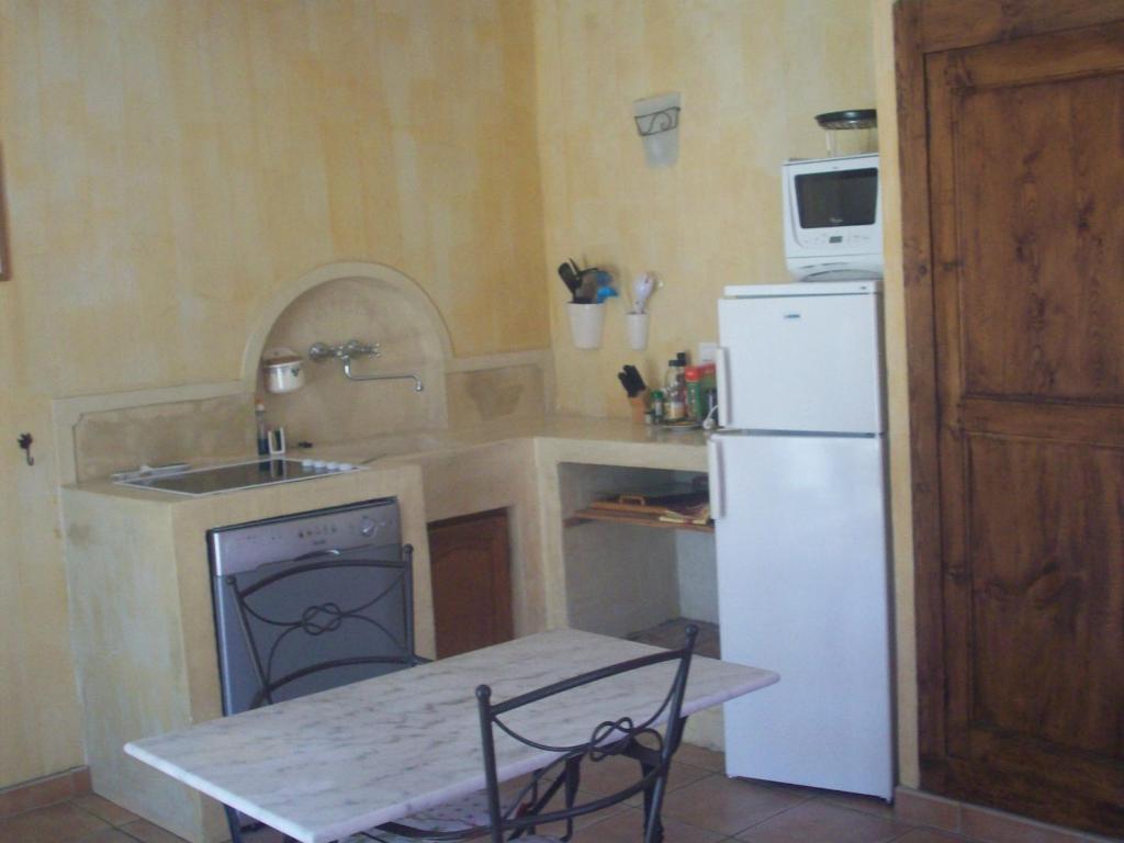 Studios Et Gite La Sauvasse Vagnas Kamer foto